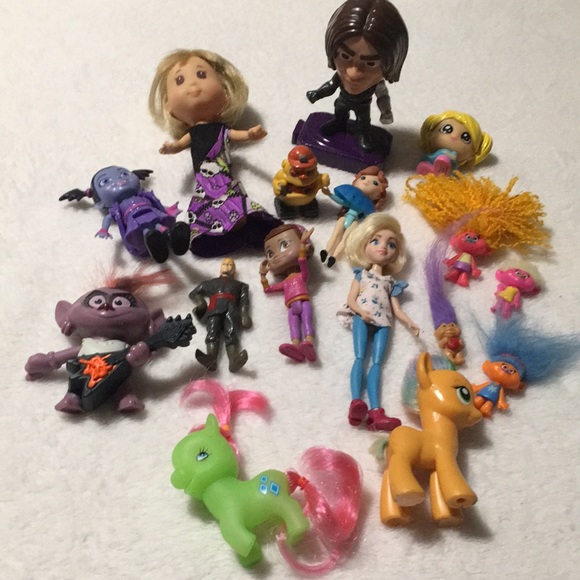 Small doll, Trolls, My Little Pony lot. Bat girl doll. Two ponies. 3 mini trolls - Picture 1 of 7